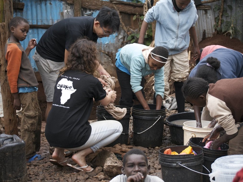 Stevie, Voluntarios Agape Kenia