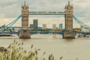 Becas Master Compare