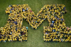 Becas de la Universidad de Michigan-Dearborn