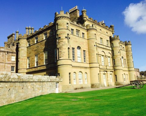 Becas de la Universidad de Stirling en Escocia