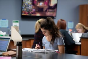 Estudia en Estados Unidos - Becas Para Latinos