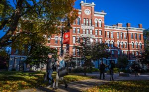 Becas de la Universidad de Clark en Estados Unidos