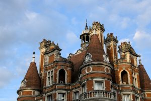 Royal Holloway, Universidad de Londres: becas Herringham